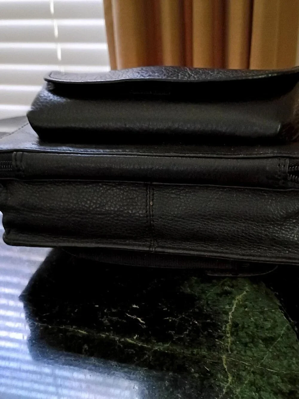 Wilsons Mens Black Leather Bag Travel Case